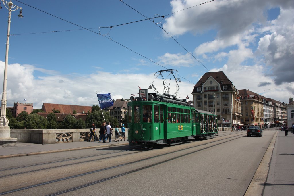 10 Jahre Oldtimer - Stadtrundfahrten 15.07.2012

Be 2/2 156 + C2 1077 auf der mittleren Brcke zwischen Rheingasse und Schifflnde