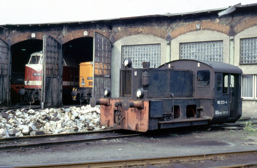 100 823-4 Bw Wustermark, Mai 1990