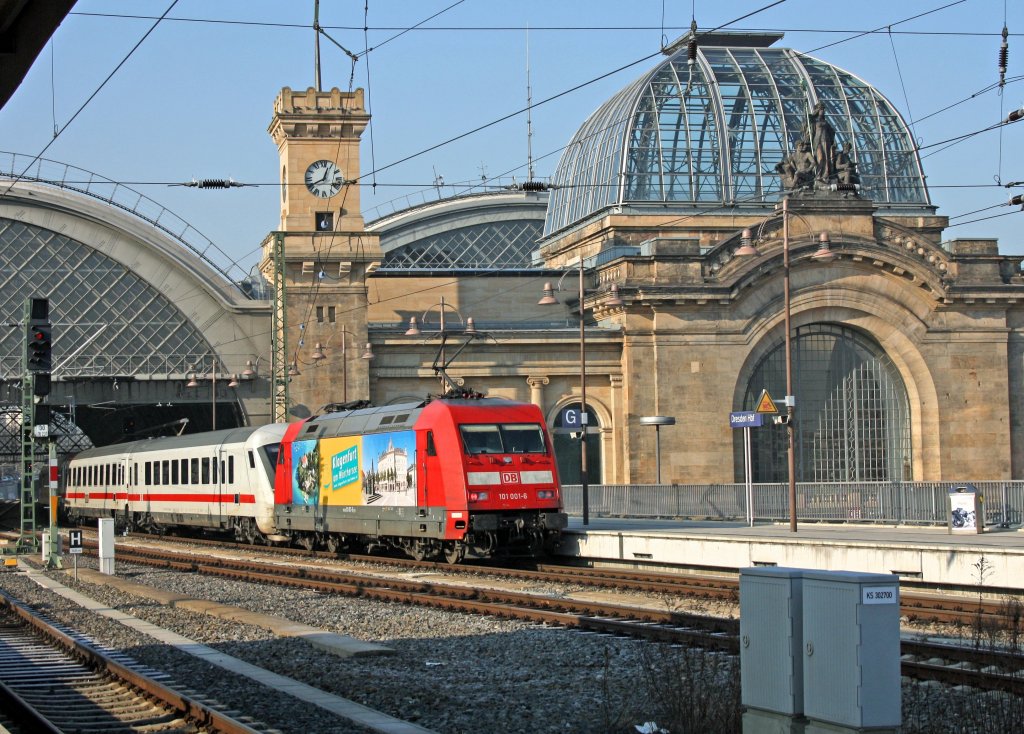 101 001 mit der Werbung  Klagenfurt am W�rthersee  am Zugschluss bei der Einfahrt in Dresden Hbf S�dhalle, 3.2.012. Ich vermute mal, dass das ein Ersatzzug f�r ICE1744 Dresden - Oldenburg war.