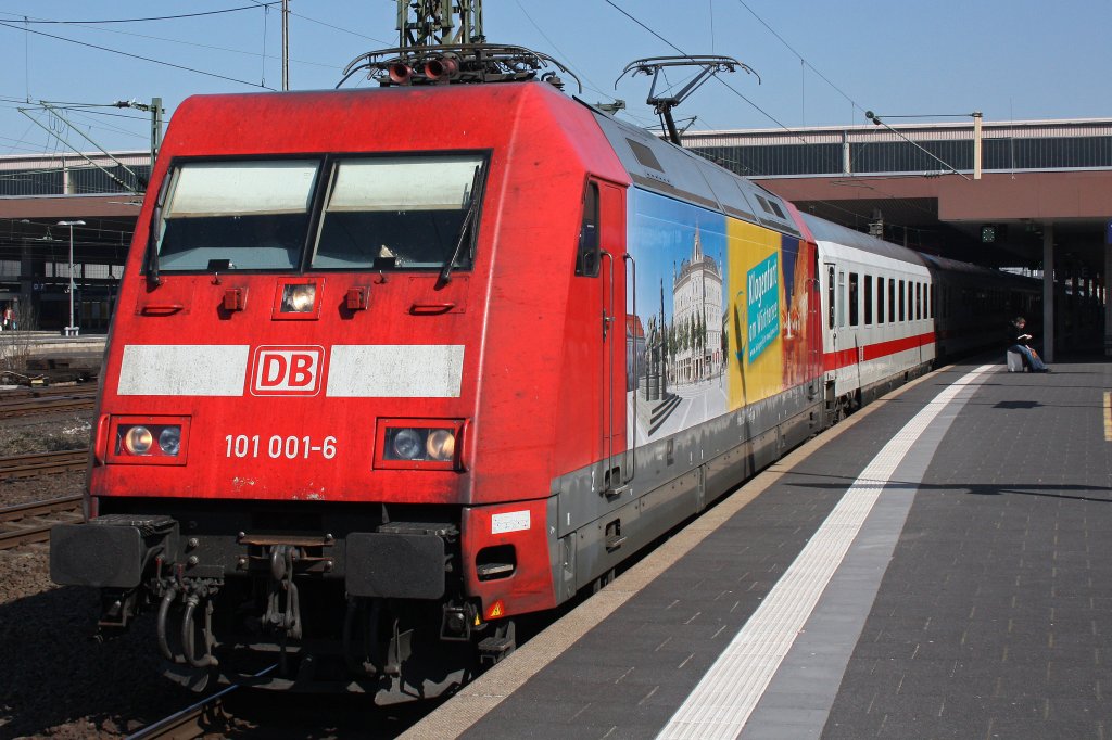 101 001 verlsst am 25.3.12 mit dem IC 1911 Dsseldorf Hbf.