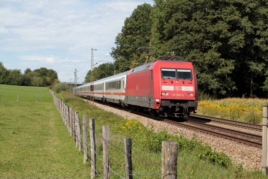 101 003-2 Richtung Rosenheim beim B Vogl am 28.08.2012