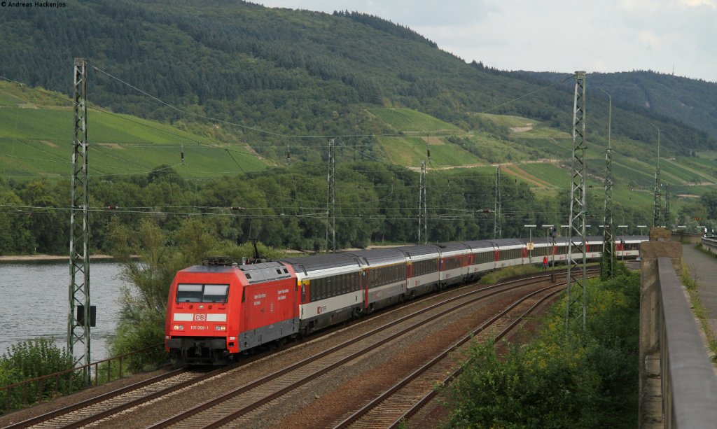 101 008-1 mit dem EC6 (Chur-Hamburg Altona) bei Niederheimbach 3.8.12