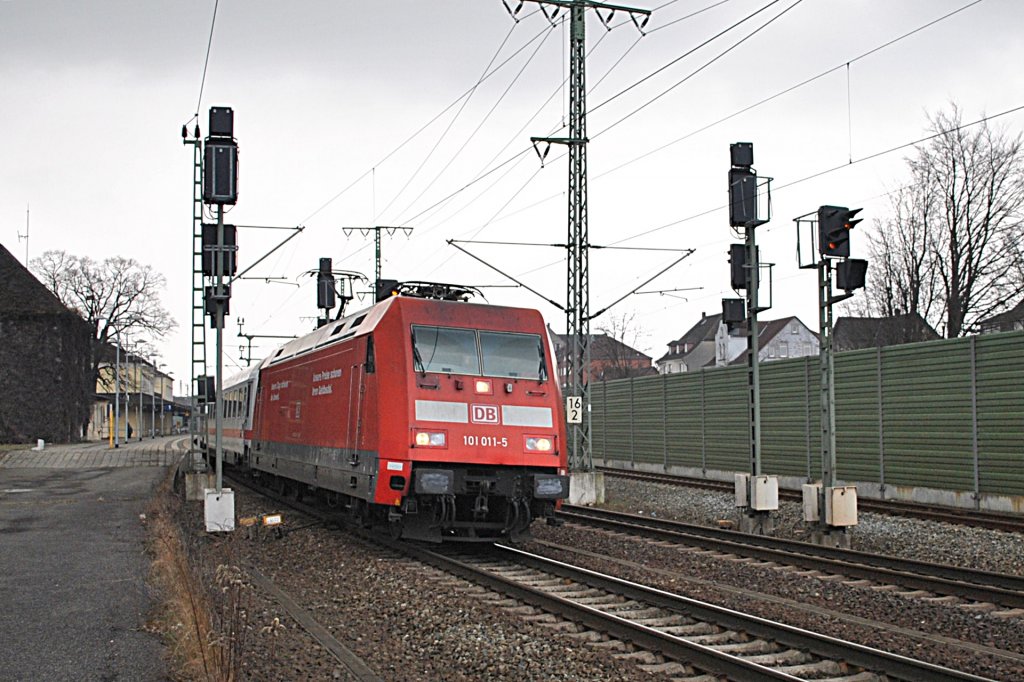 101 011-5, am 14.03.2011 inn Lehrte.