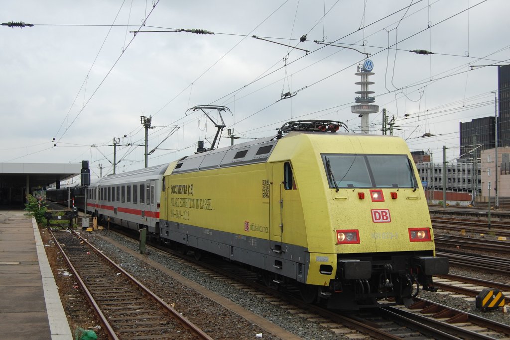 101 013-1 (dOCUMENTA) mit IC 2373 Hannover Hbf - Karlsruhe Hbf, am 17.09.2012 Ausfahrt Hannover Hbf 