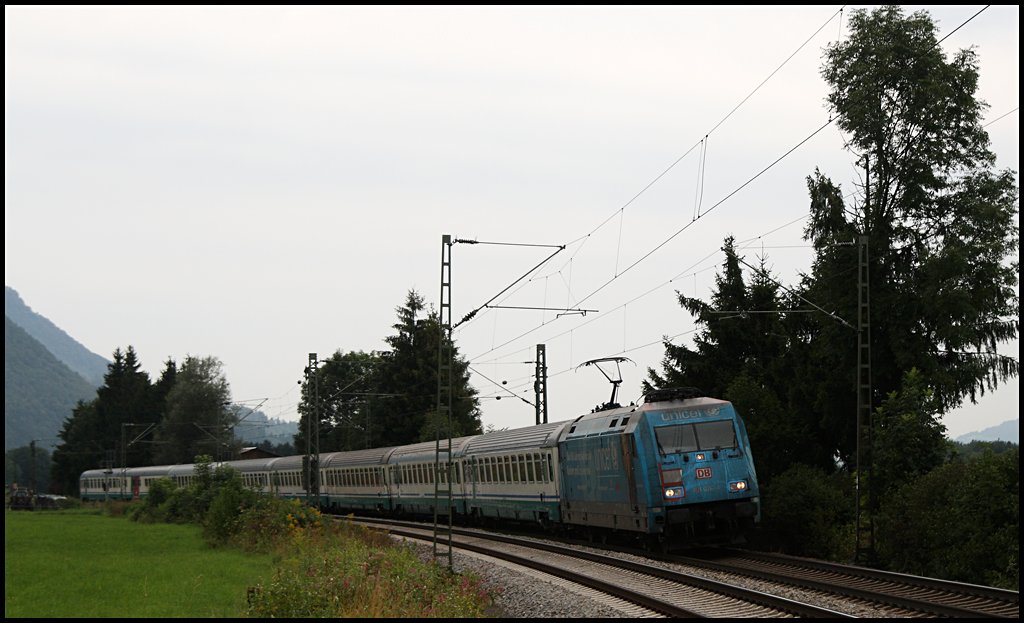 101 016 (9180 6101 016-4 D-DB)  UNICEF  legt sich mit dem EC 85  Michelangelo  in die Kurve. (11.08.2009)