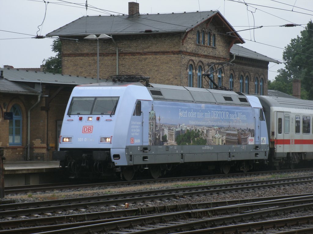 101 016 mit dem IC 2212 Koblenz-Binz,am 29.Juni 2013,in Bergen/Rgen.