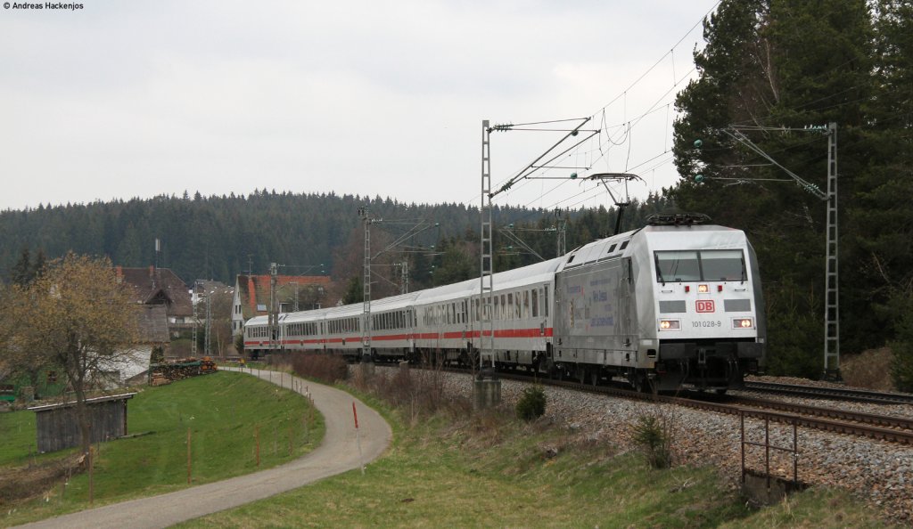 101 028-9  800 Jahre Sachsen Anhalt  mit dem IC 2005  Bodensee  (Emden Hbf-Konstanz) bei Peterzell 14.4.12