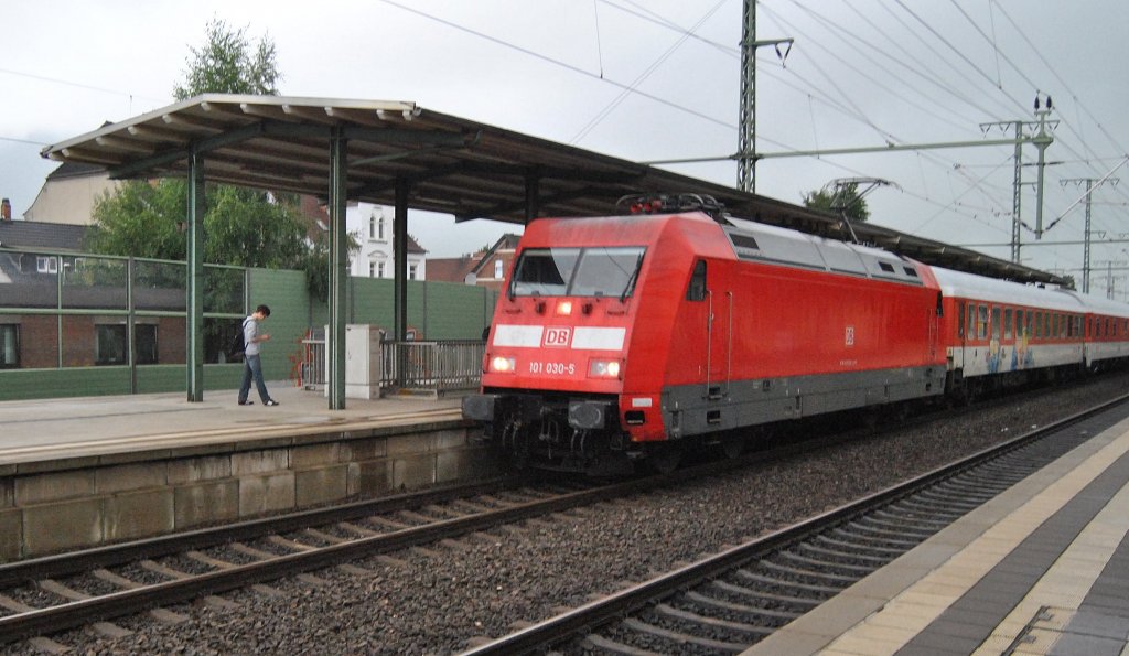101 030-5 durchfhrt Lehrte, am 28.08.2010. 
