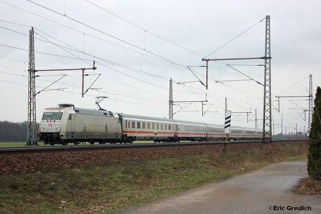 101 034 mit einem IC nach Bremen am 20.3.10 in Dedensen/Gmmer.