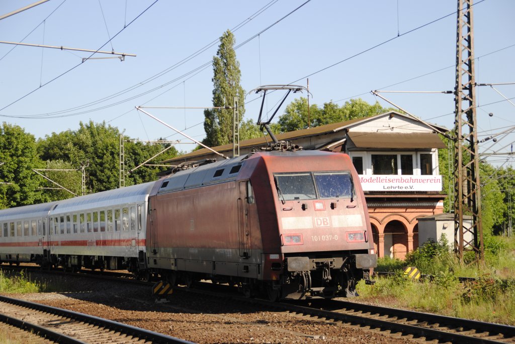 101 037-0 in Lehrte am 17.06.2010