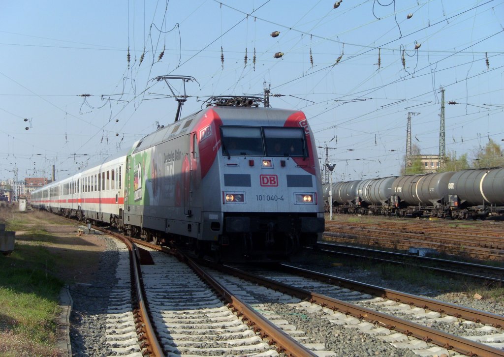 101 040-4 am 23.04.10 kurz vor der einfahrt in Halle/Saale Hbf