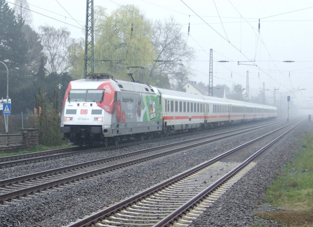 101 040 mit IC 335 in Dsseldorf-Angermund