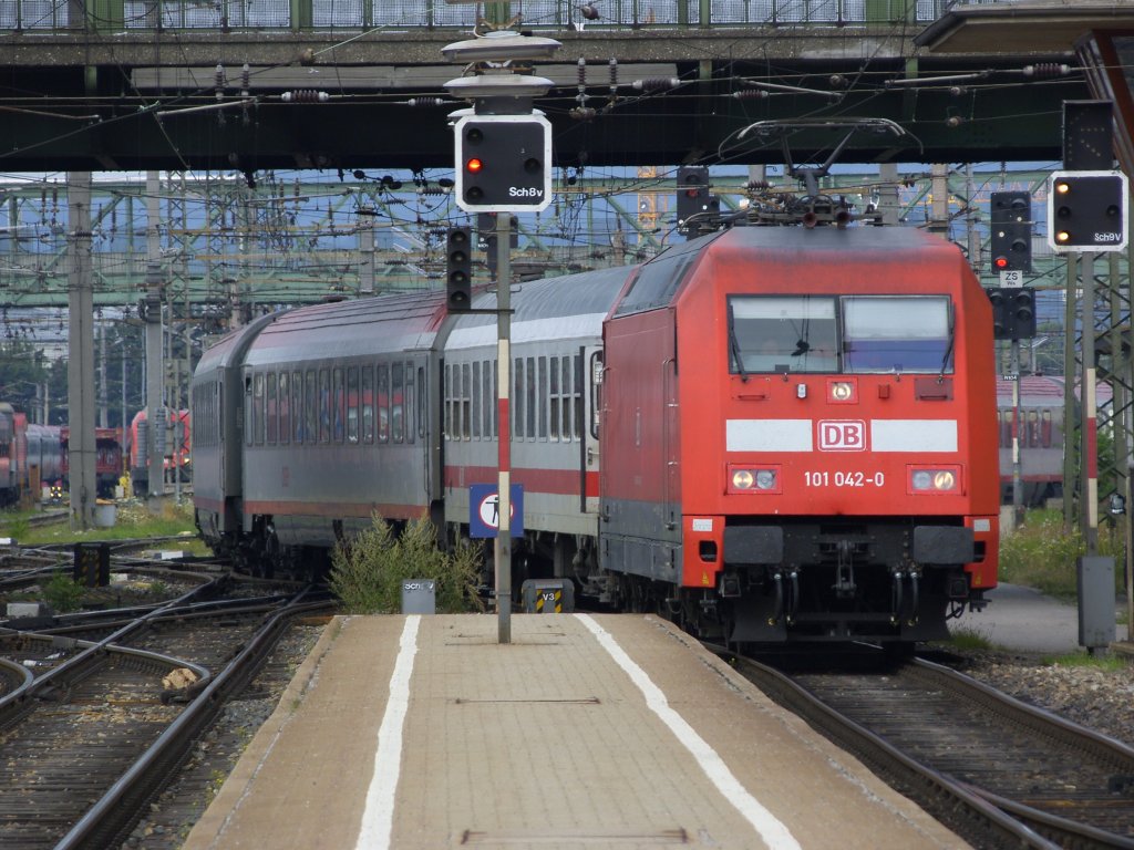 101 042-0 in Wien Westbahnhof am 31.7.2010.