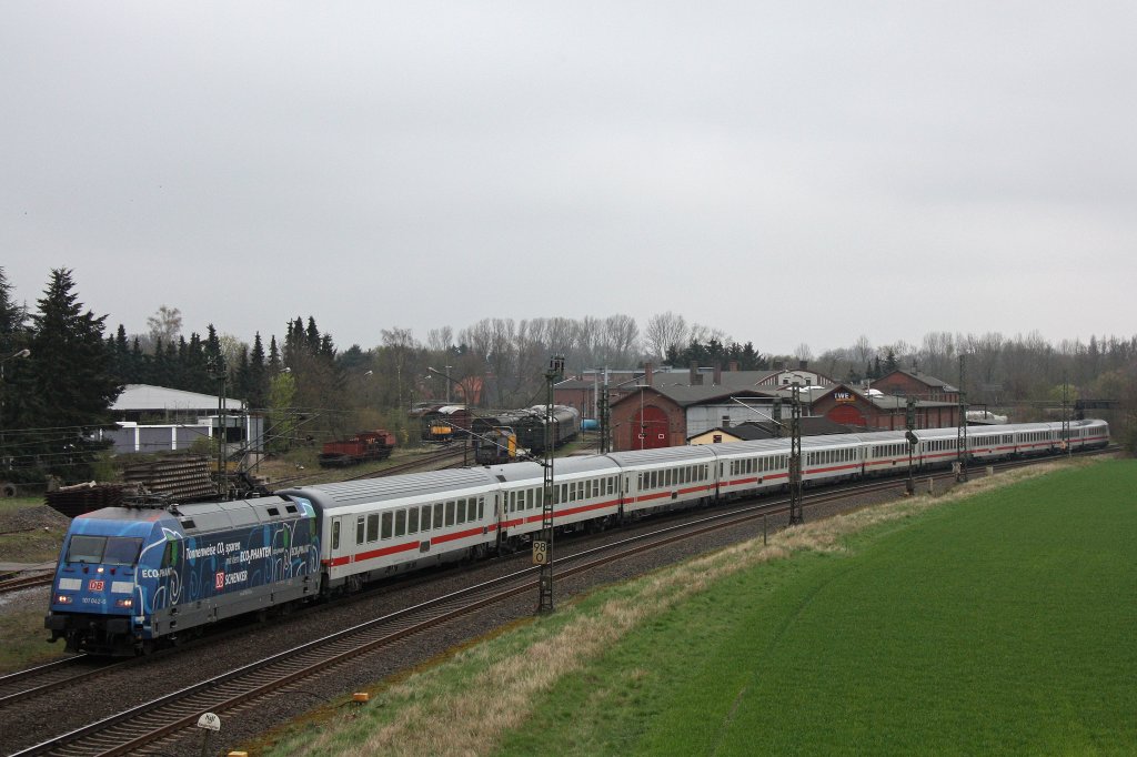 101 042  Eco2Phanten  am 4.4.12 mit dem IC 2216 bei der Durchfahrt durch Lengerich.