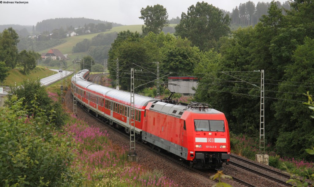 101 043-8 mit dem PF 2722 (Mhlacker-Konstanz) bei St.Georgen 21.7.12