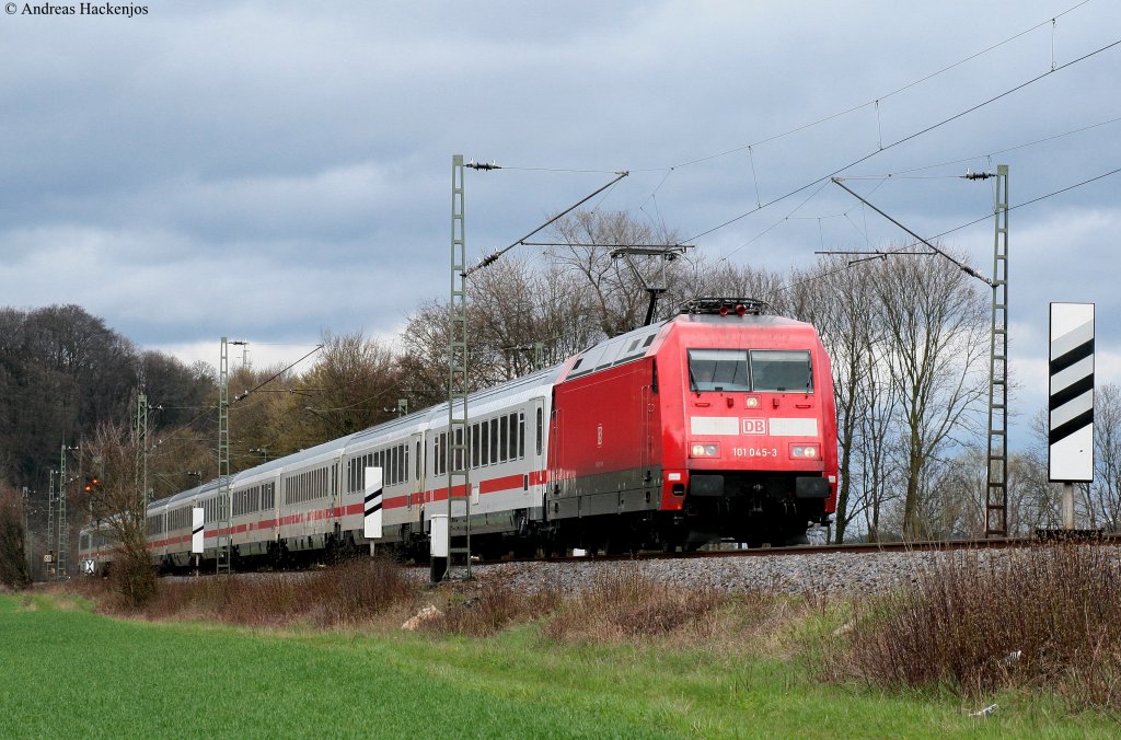 101 045-3 mit dem IC 2113 (Hamburg Altona-Stuttgart Hbf) bei Namedy 4.4.10