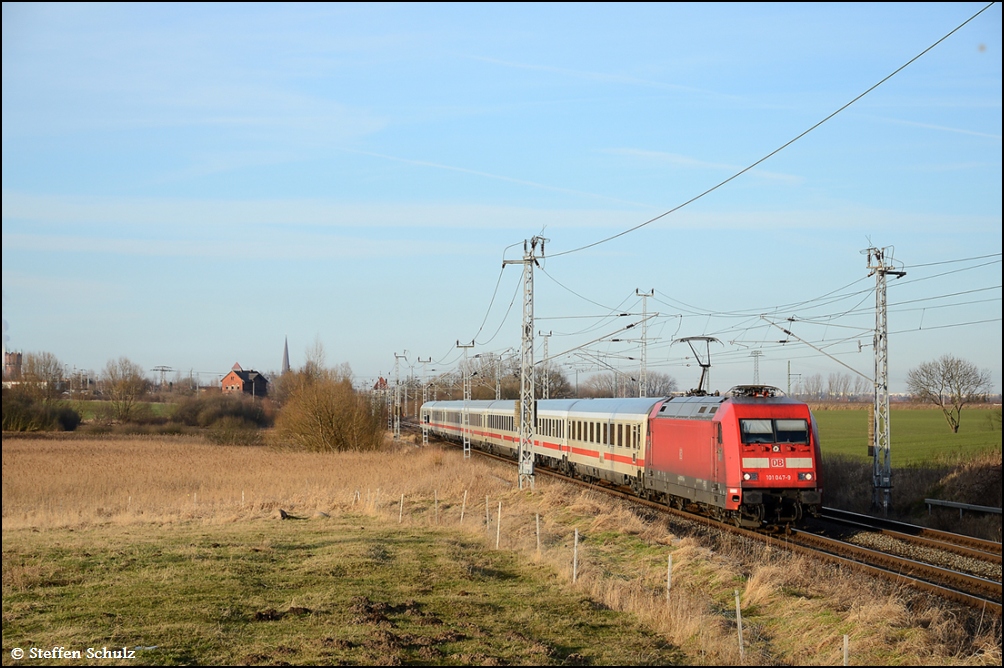 101 047 am 02.03.12 aus Binz ber Rostock weiter in Richtung Hamburg. Aufgenommen aus Sildemow/Rostock 