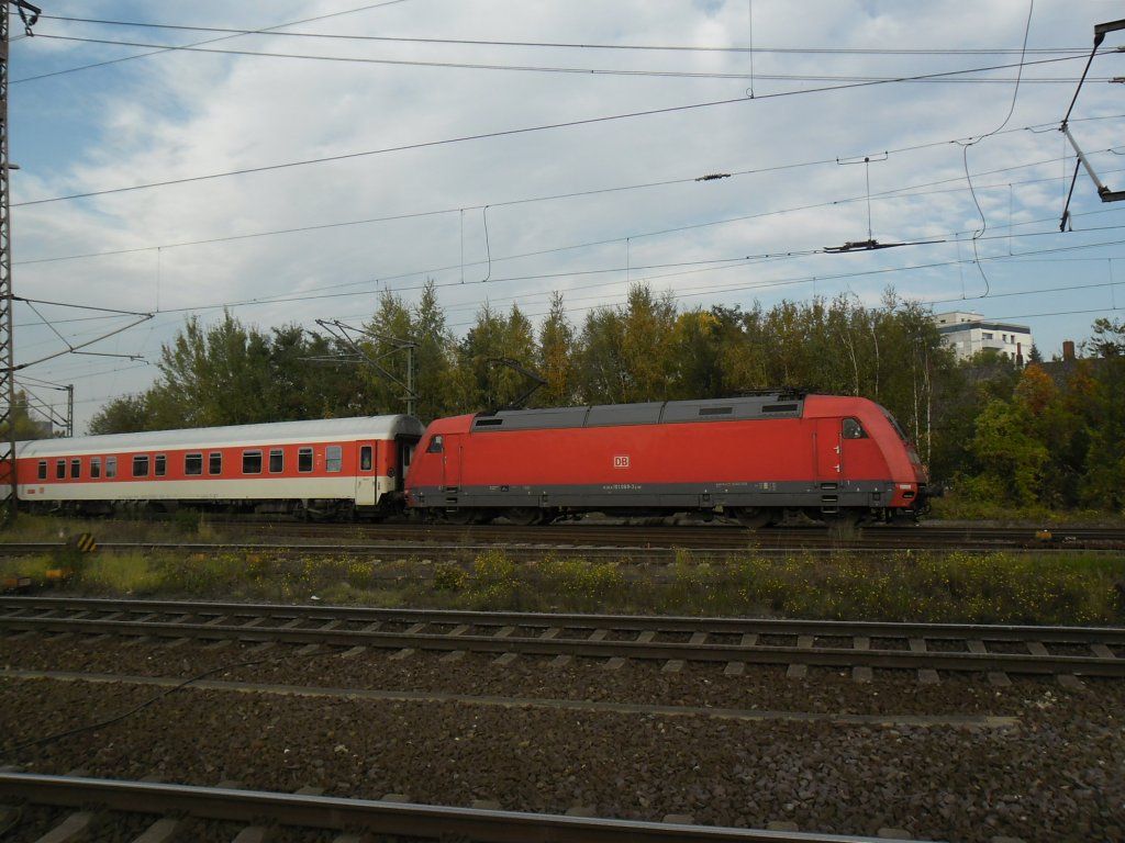 101 069 in Lehrte, mit Autozug am 28.10.2011.