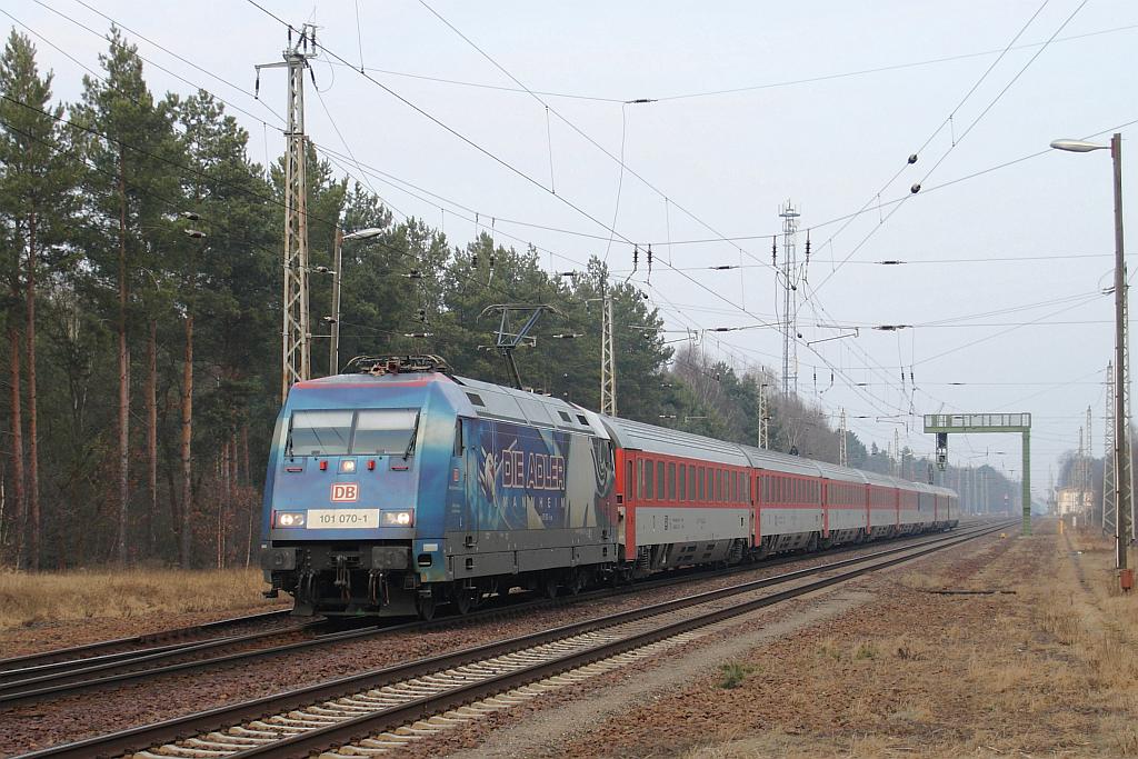 101 070 am 27.02.2011 mit EC 179 in Chorin