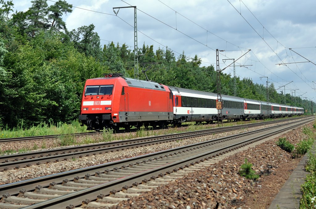 101 075  bei Graben - Neudorf  18.07.12