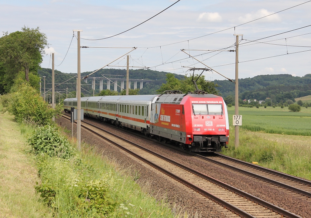 101 081-8  Cewe Fotobuch  schiebend mit IC in Richtung Eisenach. Aufgenommen am 10.06.2012 bei Herleshausen.