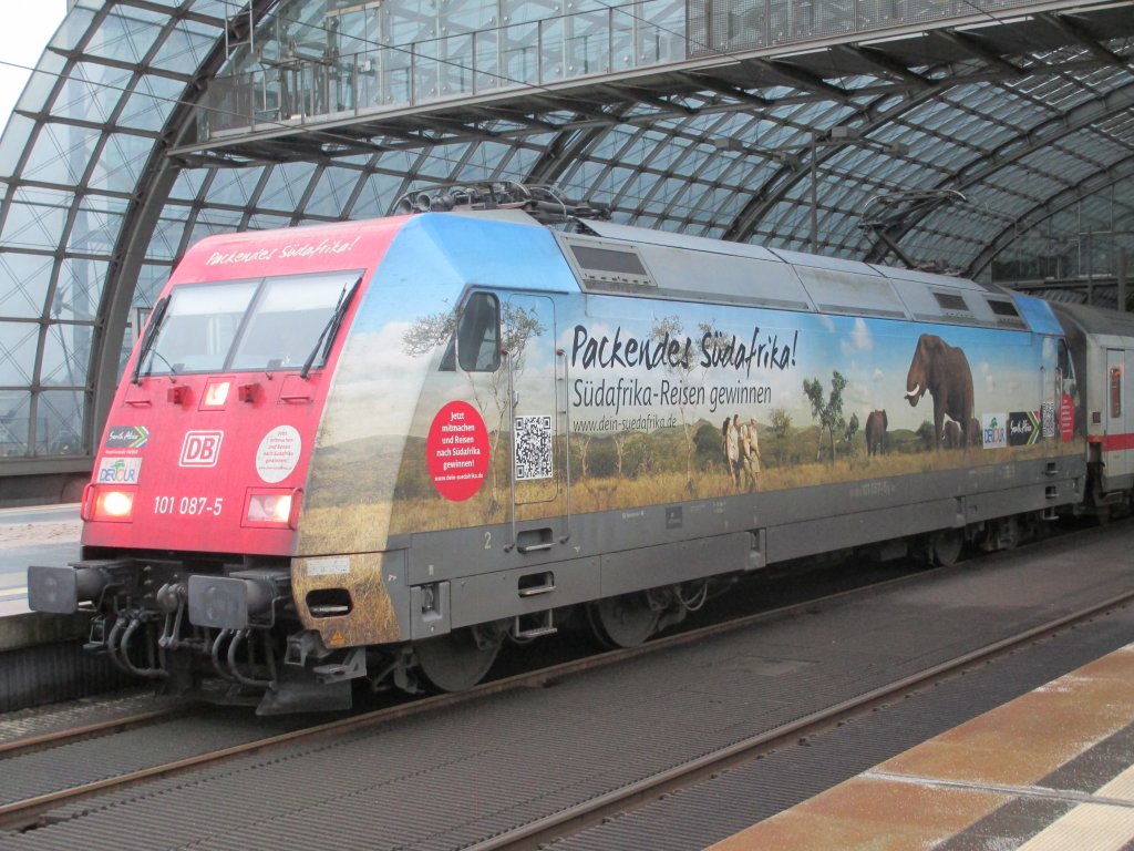 101 087 in Berlin Hbf am 5.1.2013