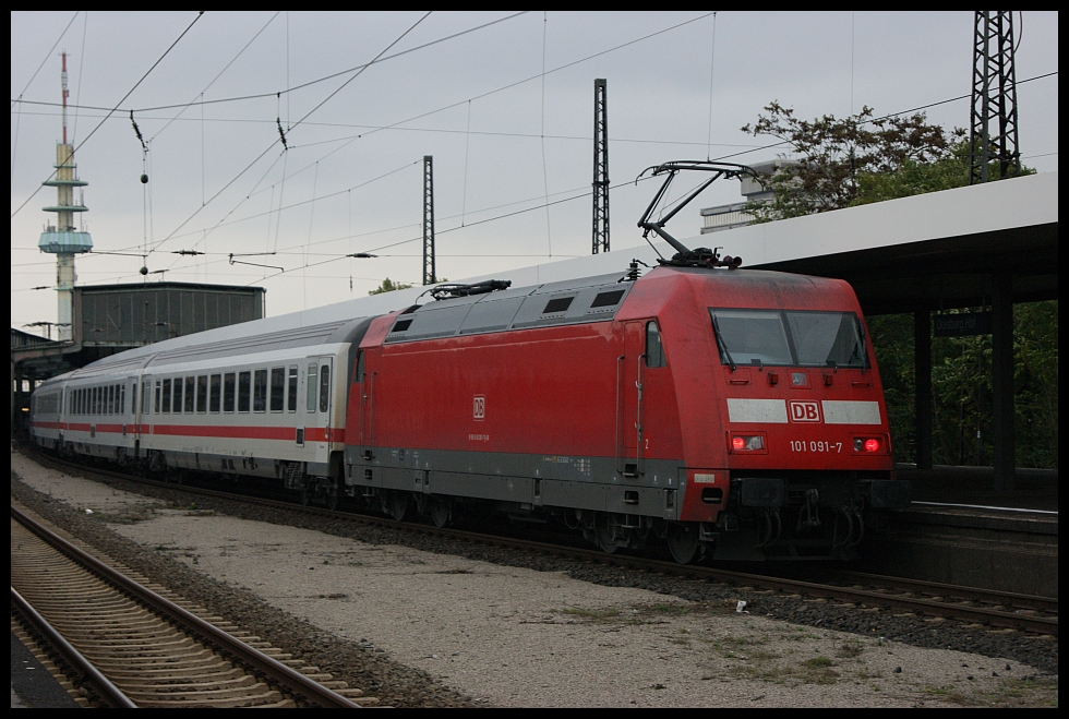 101 091 schiebt IC xxxx in Duisburg Hbf (erstes Bild mit Sony DSLR a290 (Alpha 290))