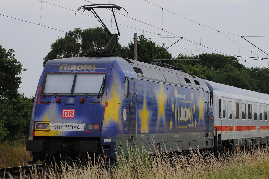 101 101-4  Europa  als Schublock am 11.07.2010 bei Peine