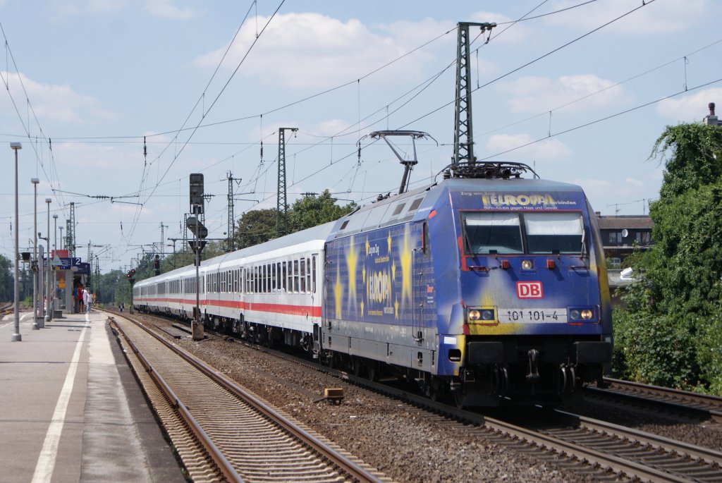 101 101-4  Europa  mit einem Intercity in Dsseldorf Oberbilk am 18.07.2010