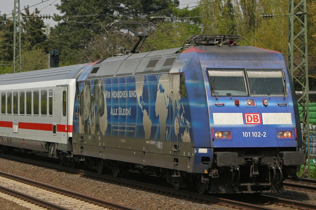 101 102-2 (Wir Menschen Sind Alle Gleich)am 24.4.10 in Dsseldorf-Angermund