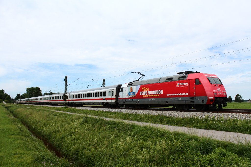 101 109-7  Cewe Fotobuch  mit dem EC 217 in Richtung Salzburg. Aufgenommen bei bersee am 07. Juni.