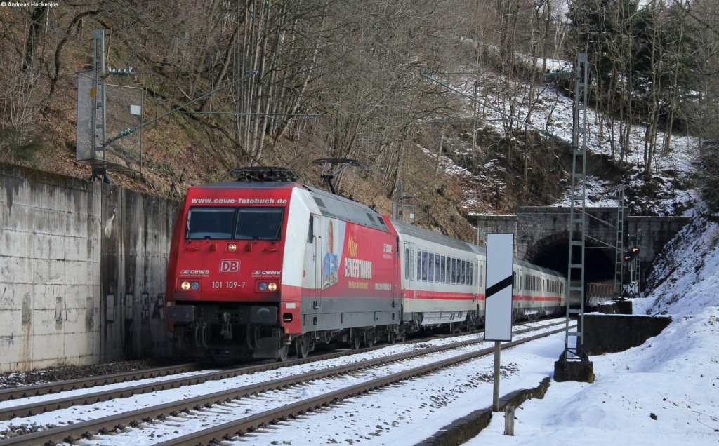 101 109-7  CEWE Fotobuch  mit dem IC 2370  Schwarzwald  (Konstanz-Hamburg Altona)