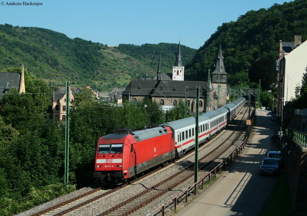 101 111-3 mit dem IC 2022 (Frankfurt(Main)Hbf-Hamburg-Altona) in St.Goar 19.7.10