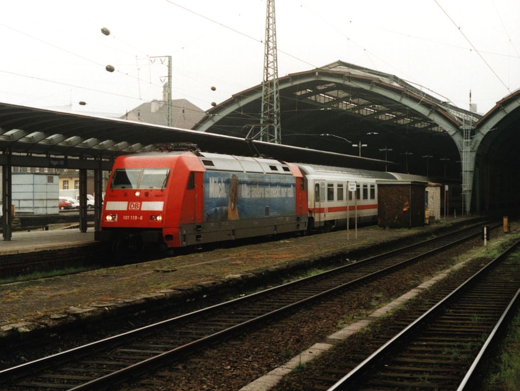 101 119-6 mit IC 622“Stolzenfels”  nach Leipzig auf Hagen Hauptbahnhof am 21-4-2001. Bild und scan: Date Jan de Vries.
