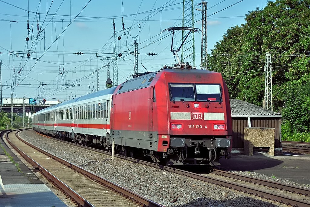 101 120-4 IC durchfhrt Bf Hrth-Kallscheuren nach Kln - 06.09.2010