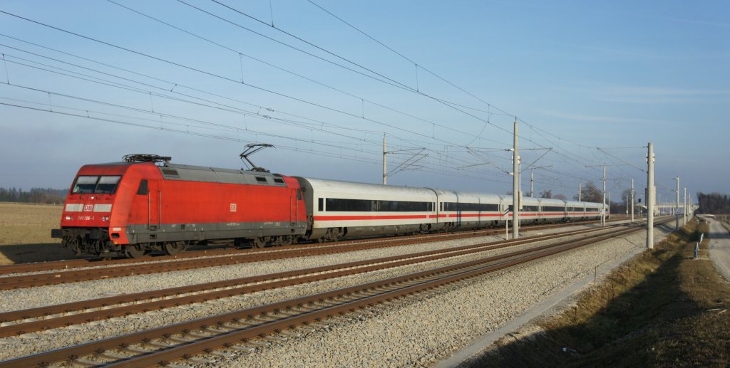 101 126-1 vor dem ehemaligen  Metropolitan  am 25.11.11 bei Hattenhofen (Obb).