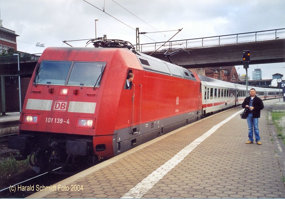101 139-4 in 2004, Bahnhof Hamburg-Harburg /

