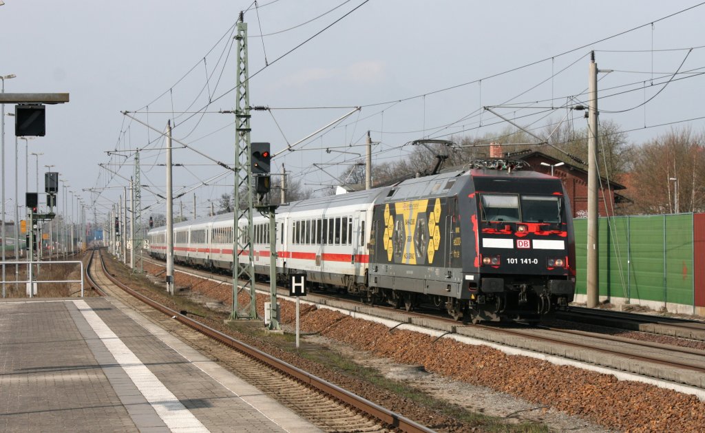 101 141-0 mit IC am 05.04.2011 in Rathenow