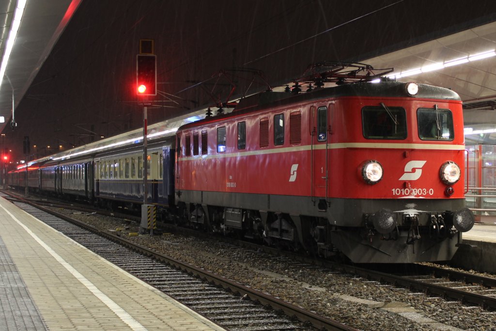 1010 003 mit einem Sonderzug aus Schladming (Sdg) nach Wien Franz Josefsbahnhof (Wf), hier zum sehen in Wien Meidling (Mi); am 09.02.2013
