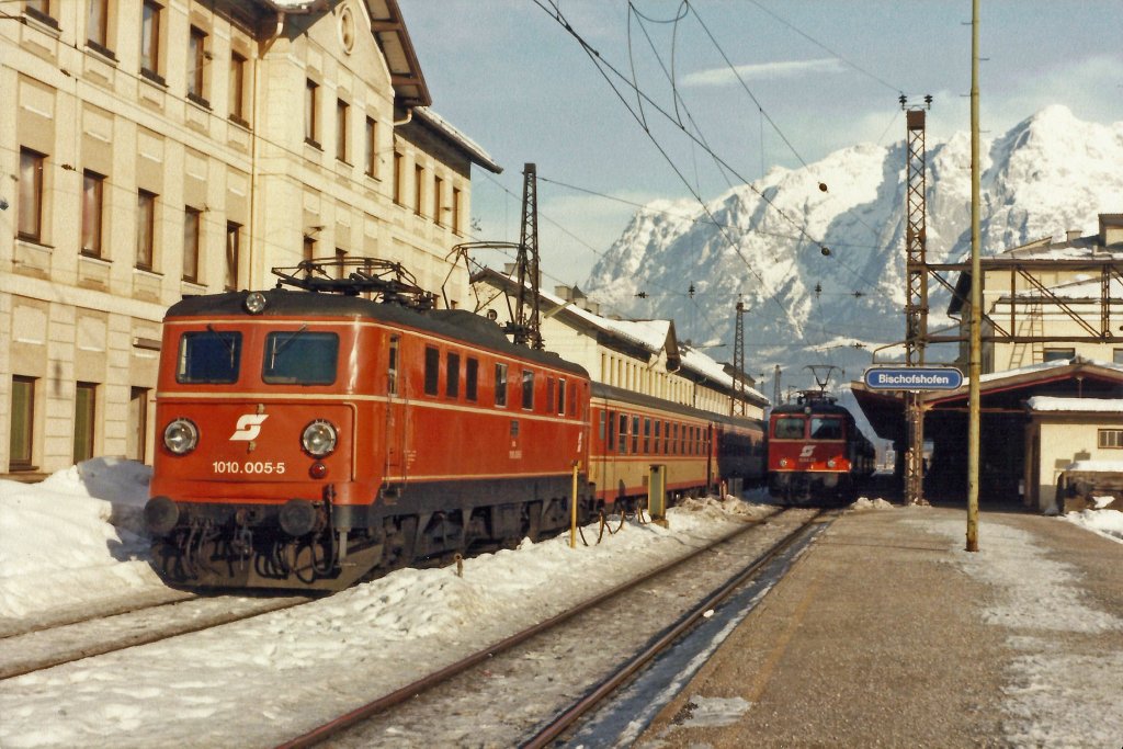 1010.005 mit Reg. daneben 1044.22 mit Reg. in Bischofshofen im Winter 1986