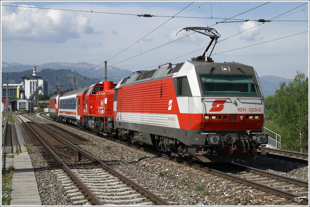 1014 003 + 1014 014 fahren mit dem Messobjekt D180BB vom Hafen Hannover, als Messzug SPROB 97712 von Unzmarkt nach Knittelfeld.  
Zeltweg 12.5.2011