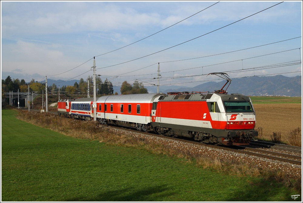 1014 014 + 003 fahren mit Messzug SPROB 97746 von Unzmarkt nach St.Michael. 
Zeltweg 24.10.2010