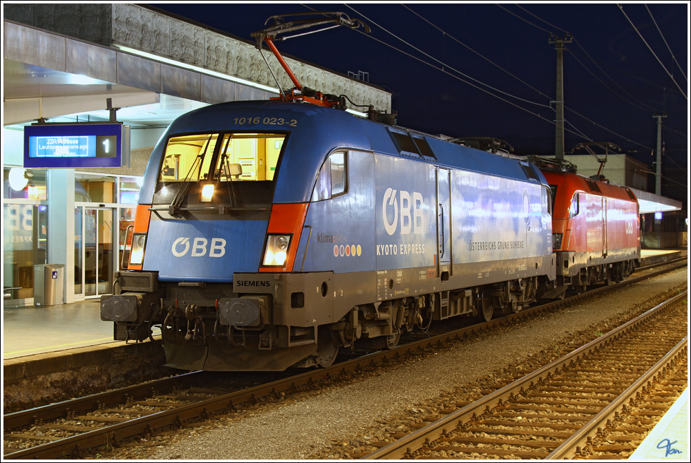 1016 023  Kyoto  und 1116 158 stehen im Bahnhof Leoben.
17.07.2011

