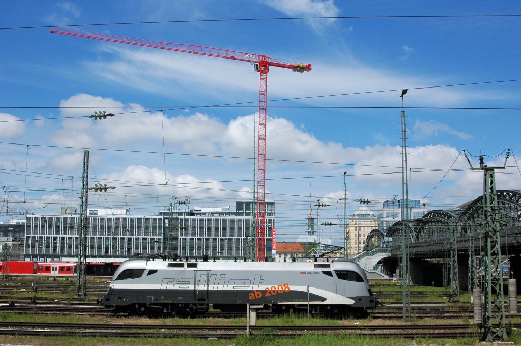 1016 034 am 31.05.09 im Vorfeld des Mnchner Hbf