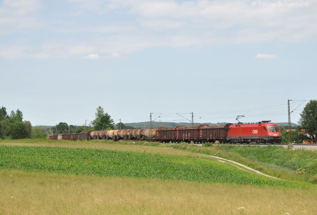 1016 034 mit G�terzug am 23.06.2012 bei Osterm�nchen