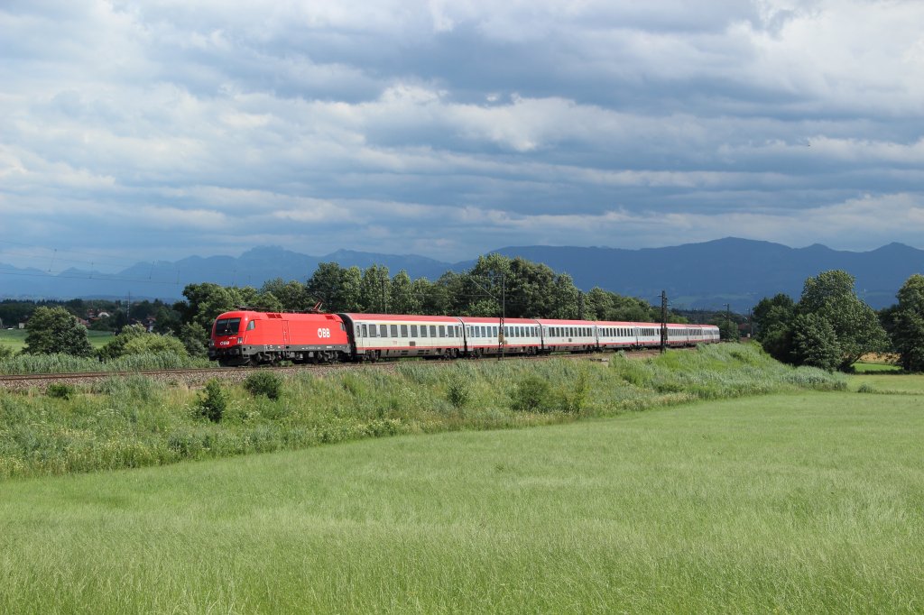 1016 043 mit einem Eurocity in Rann am 17.07.2012