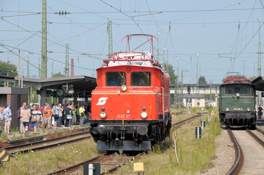 1020.37 & 194 158 am 17.07.10 in Freilassing (E94 Treffen)