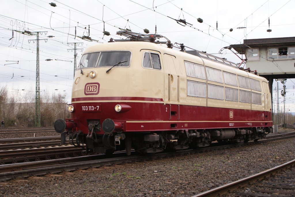 103 113-7 bei der Lokparade in Koblenz-L�tzel am 03.04.2010