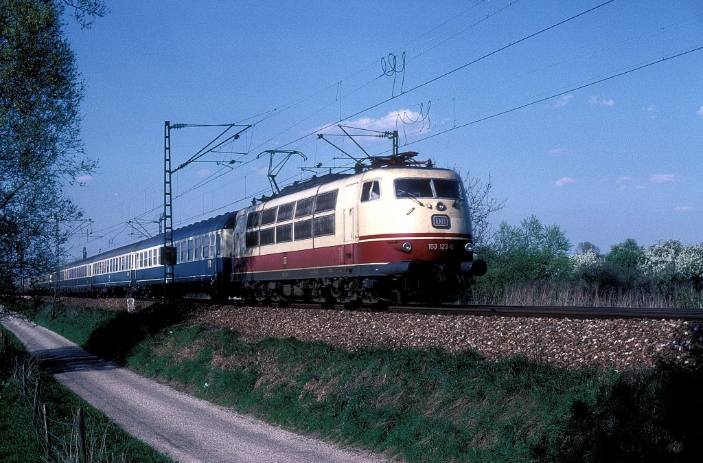   103 123  bei Baden - Baden  19.04.88
