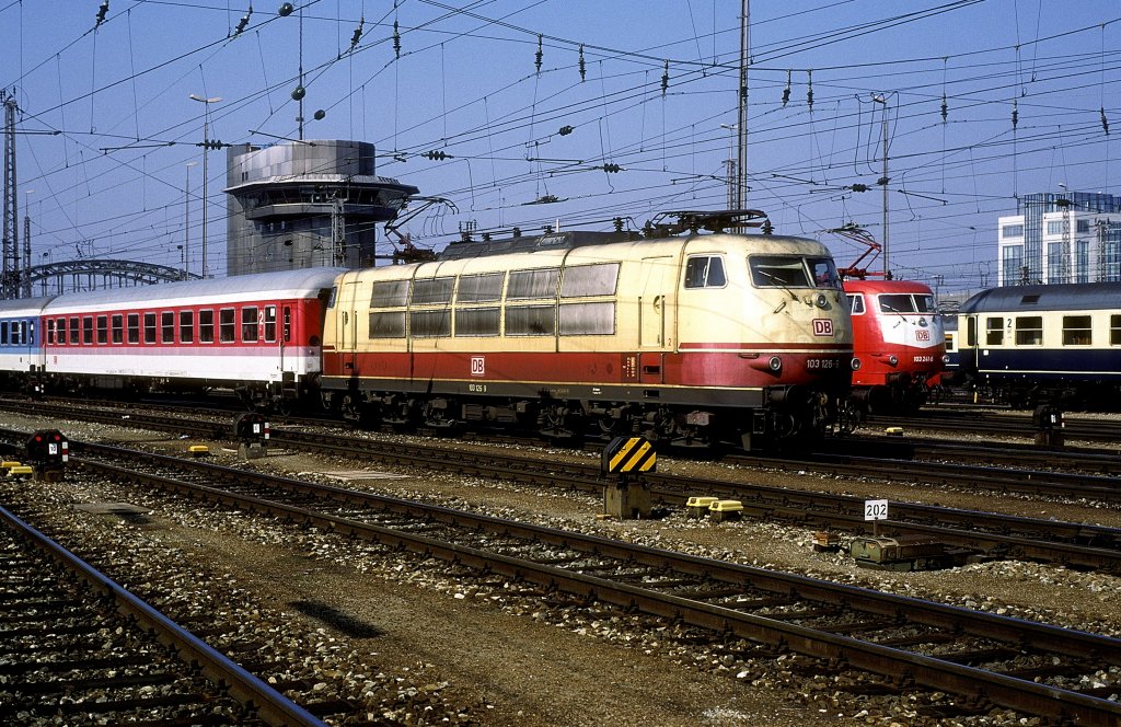 103 126  Mnchen Hbf  12.03.95